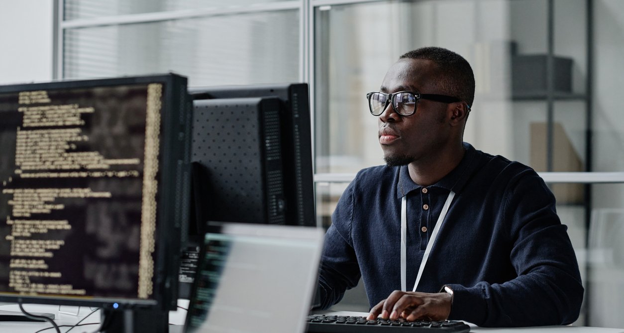 Núclea Academy amplia acesso a cursos gratuitos e supera 10 mil alunos em tecnologia