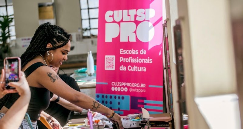 Programa em SP abre mais de 2 mil vagas em cursos gratuitos na área cultural