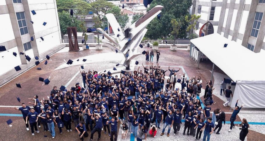 Fundação Casas Bahia e Instituto PROA lançam cursos gratuitos para jovens de até 22 anos