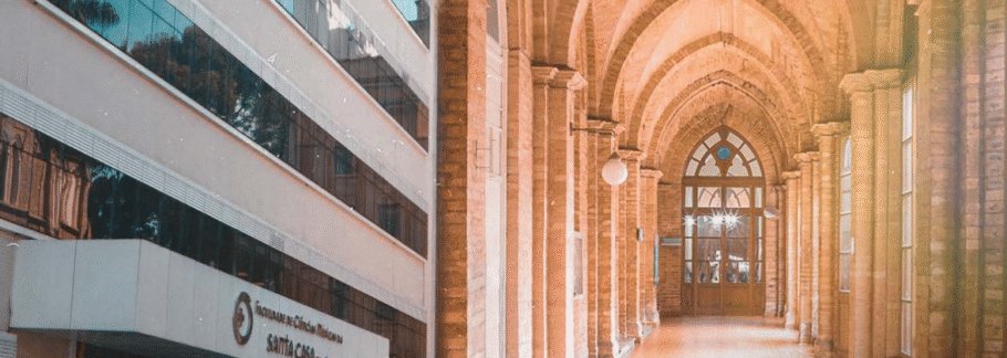 Santa Casa de São Paulo oferece 500 bolsas para cursos de tecnologia e saúde