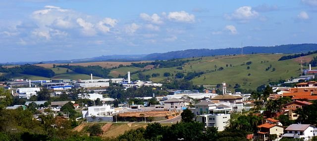 Concurso da Prefeitura de Vinhedo apresenta vagas com salários de até R$ 6.504,38; inscrições seguem abertas