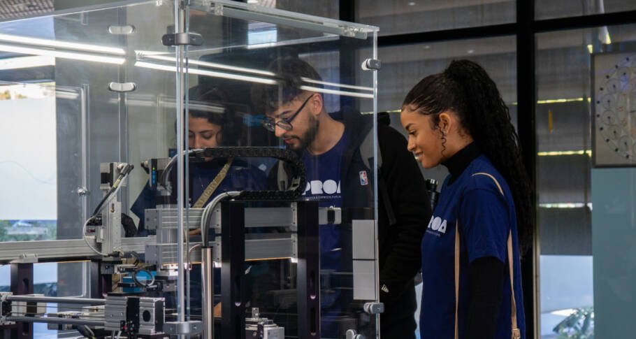 Instituto PROA oferece curso gratuito de programação para jovens da Grande São Paulo