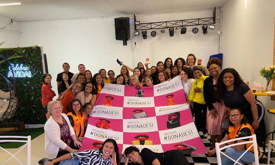 Fundação Casas Bahia e Instituto Dona de Si lançam 1,5 mil vagas em curso gratuito para mulheres periféricas