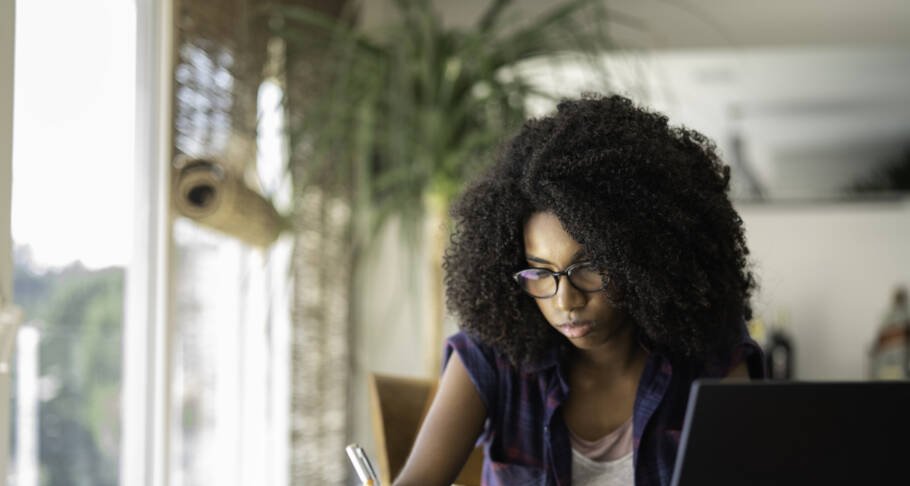 Fundo Baobá abre inscrições para bolsas de estudo para negros em cursos no exterior nas áreas de STEM