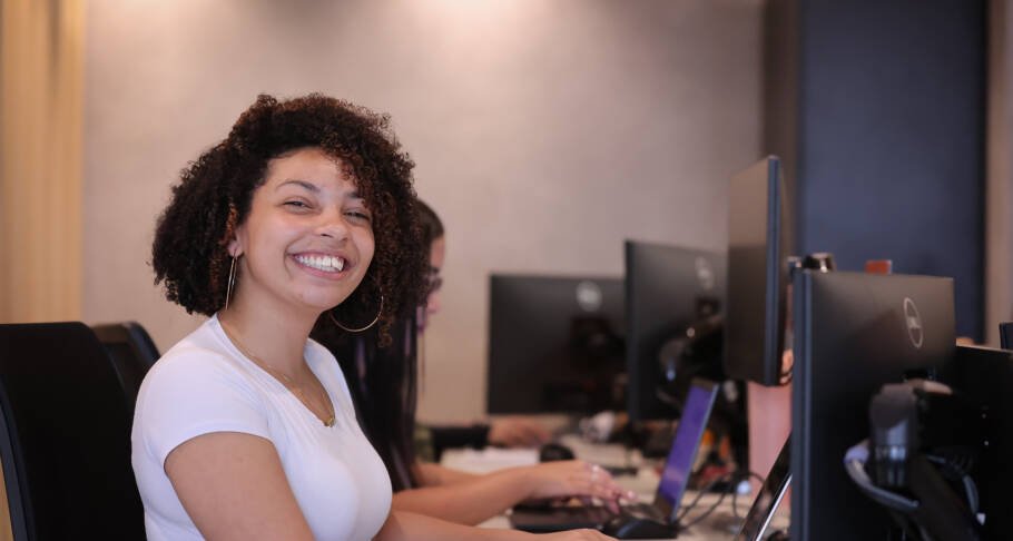 Secretaria da Educação de SP abre 20 mil vagas de estágio para estudantes do ensino médio técnico